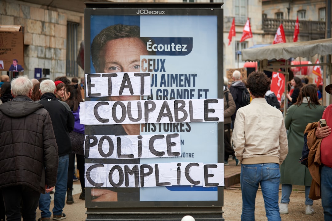 Infographie des opérations d'entretien courant : vidange, filtres, freins, pneus, essuie-glaces